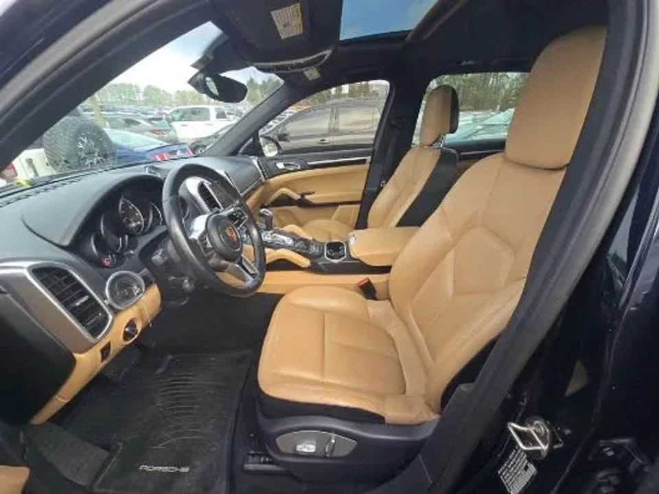 2016 Porsche 958 Cayenne - Image 6 of 10