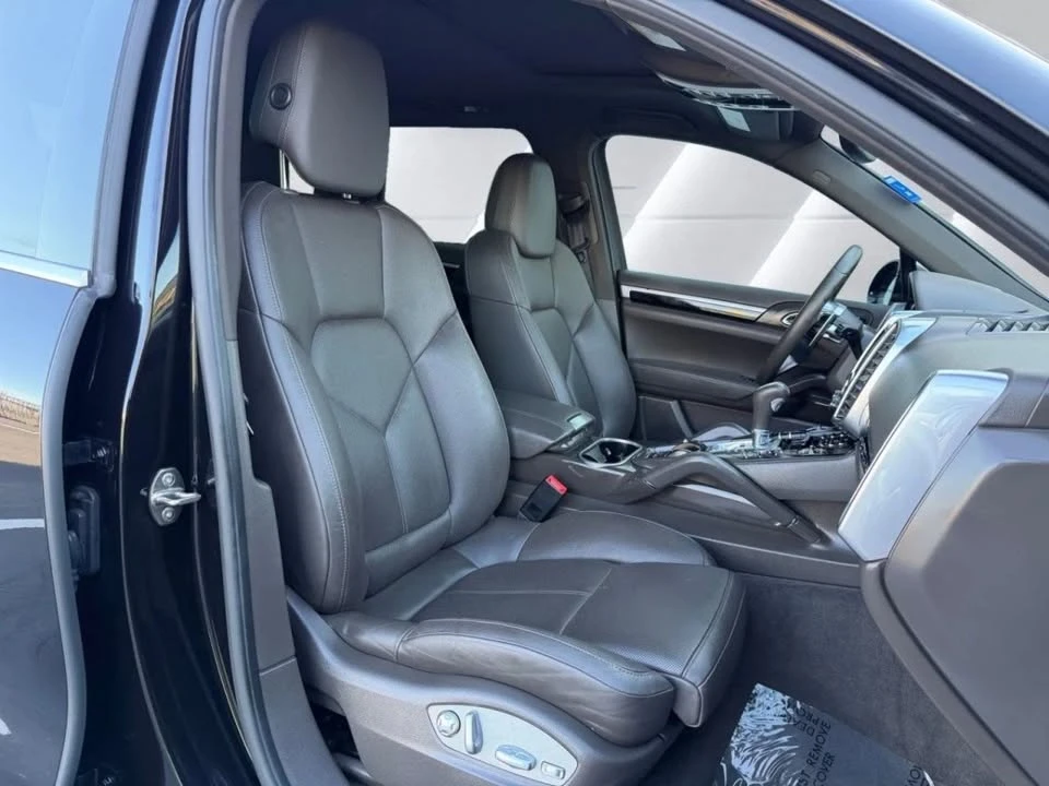 2016 Porsche 958 Cayenne - Image 10 of 20