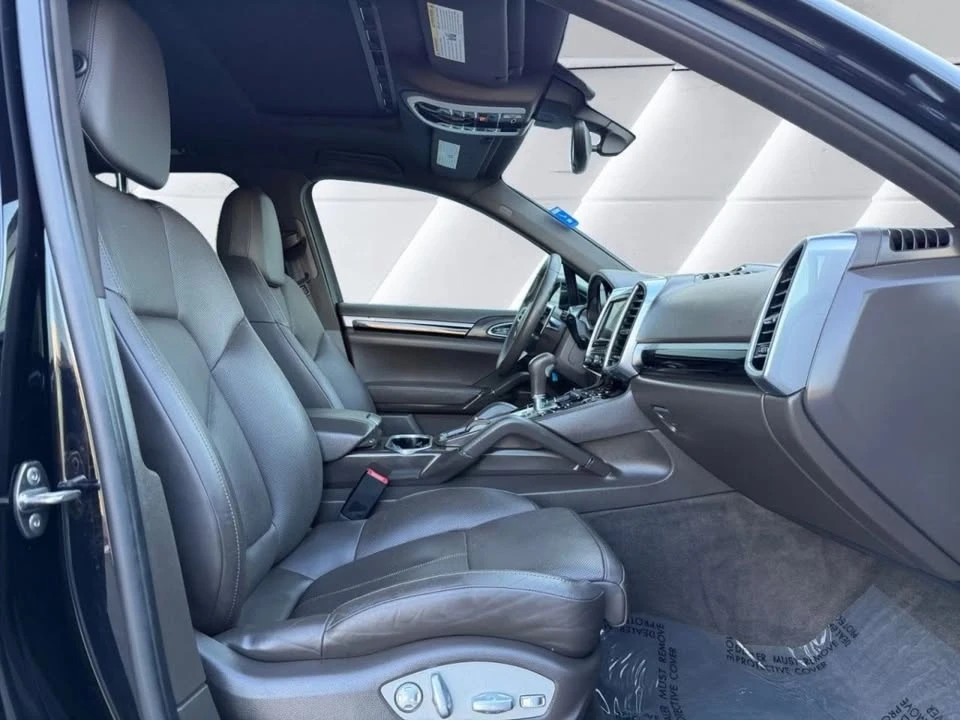 2016 Porsche 958 Cayenne - Image 9 of 20