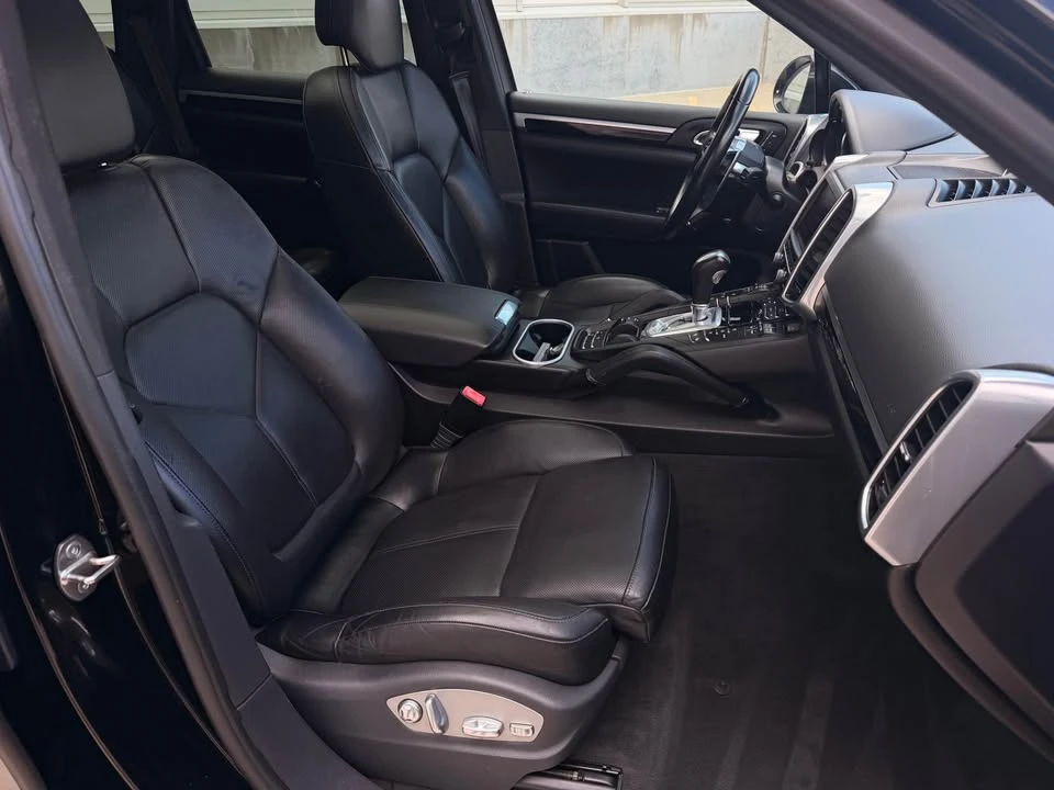 2016 Porsche 958 Cayenne - Image 19 of 20