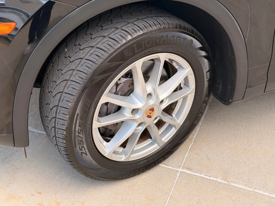 2016 Porsche 958 Cayenne - Image 9 of 20