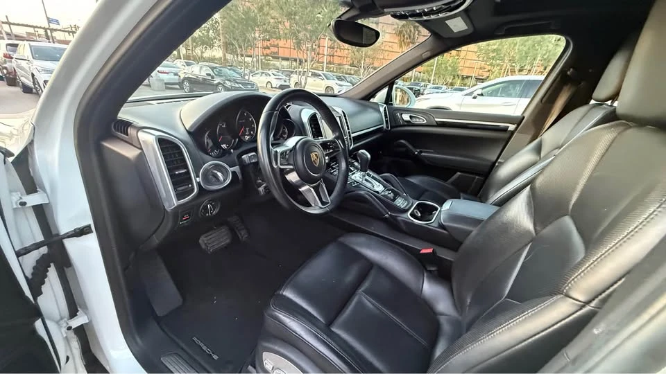 2016 Porsche 958 Cayenne - Image 12 of 13