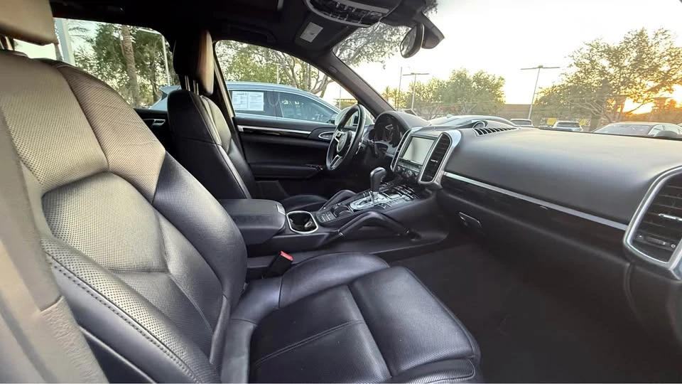 2016 Porsche 958 Cayenne - Image 8 of 13