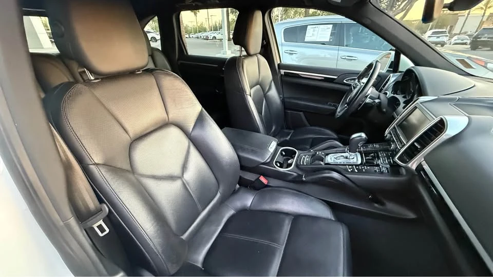 2016 Porsche 958 Cayenne - Image 9 of 13
