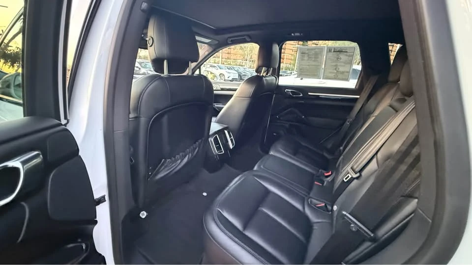 2016 Porsche 958 Cayenne - Image 11 of 13