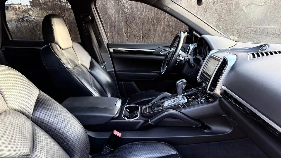 2016 Porsche 958 Cayenne - Image 7 of 11