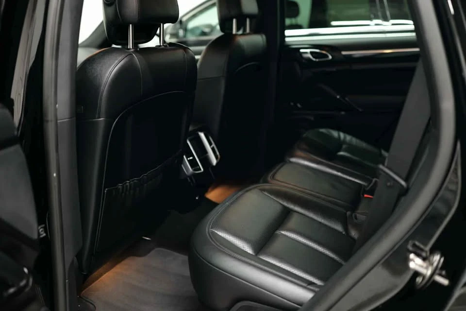 2016 Porsche 958 Cayenne - Image 13 of 20