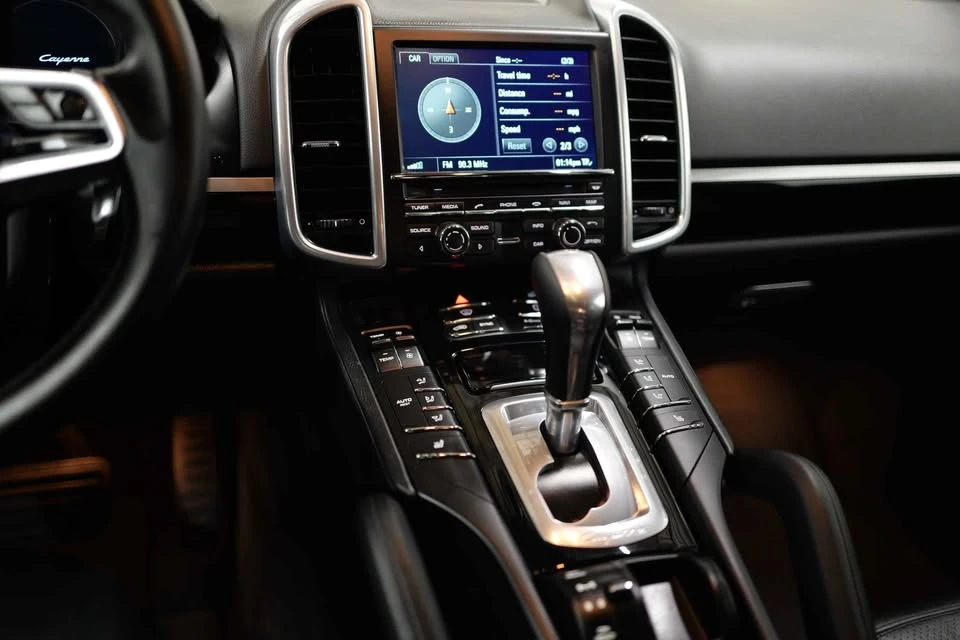2016 Porsche 958 Cayenne - Image 17 of 20