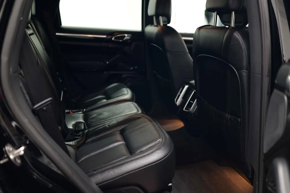 2016 Porsche 958 Cayenne - Image 12 of 20