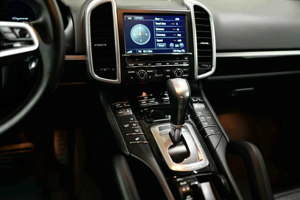 2016 Porsche 958 Cayenne - Image 17 of 20