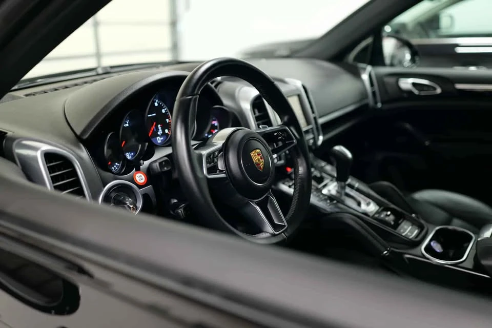 2016 Porsche 958 Cayenne - Image 11 of 20