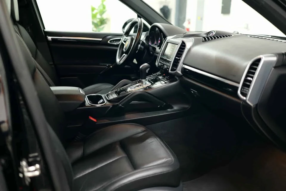2016 Porsche 958 Cayenne - Image 15 of 20