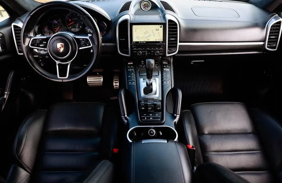 2016 Porsche 958 Cayenne Turbo S - Image 3 of 4