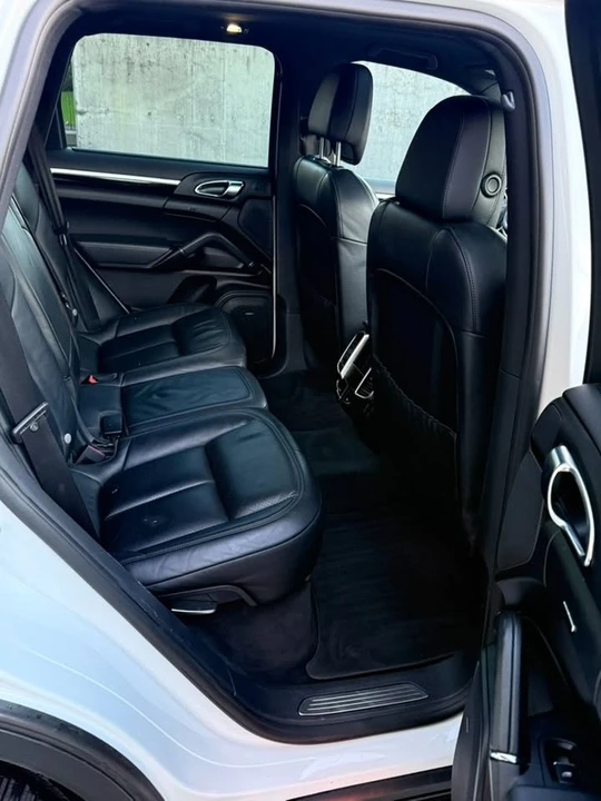 2016 Porsche 958 Cayenne - Image 8 of 11