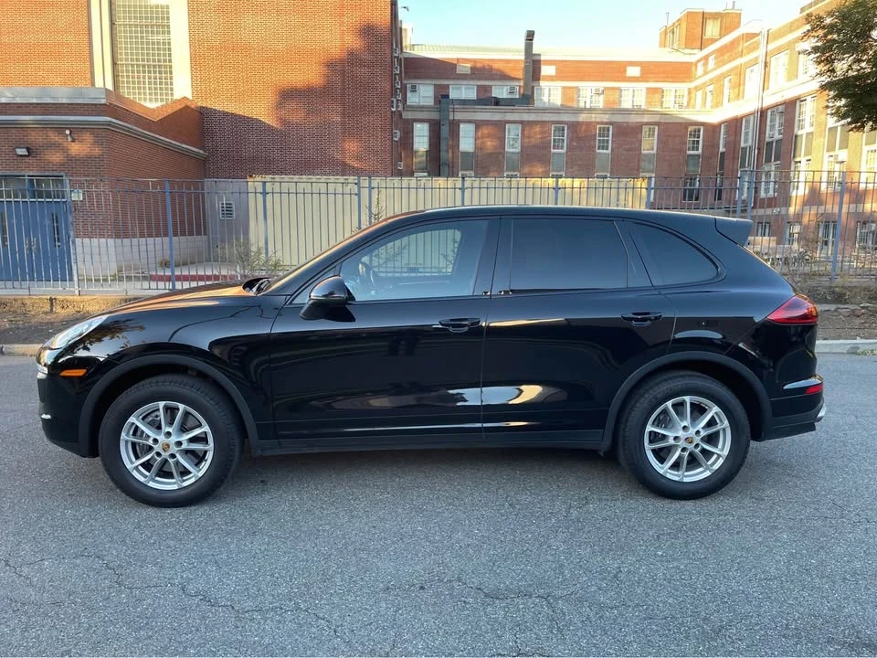 2016 Porsche 958 Cayenne - Image 2 of 11