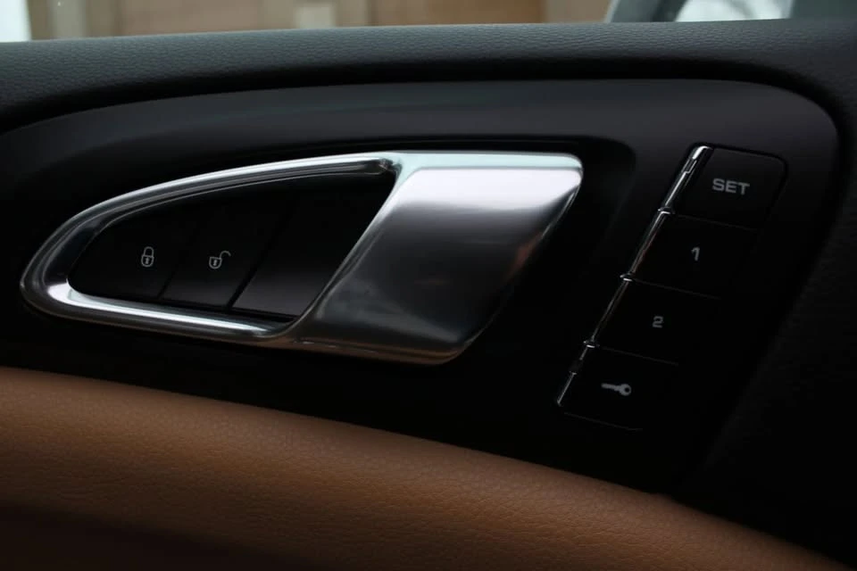 2016 Porsche 958 Cayenne - Image 10 of 20
