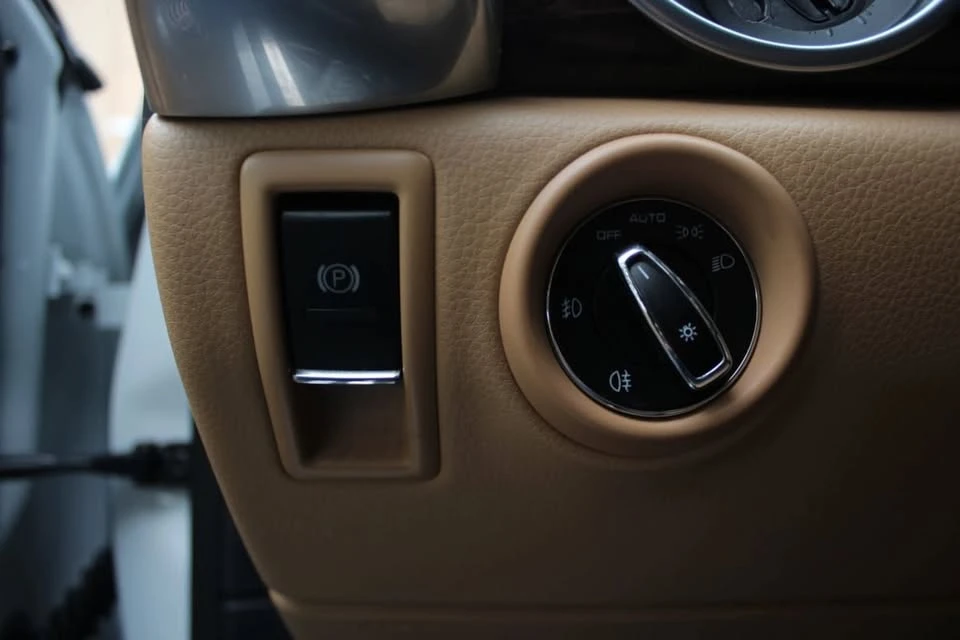 2016 Porsche 958 Cayenne - Image 14 of 20