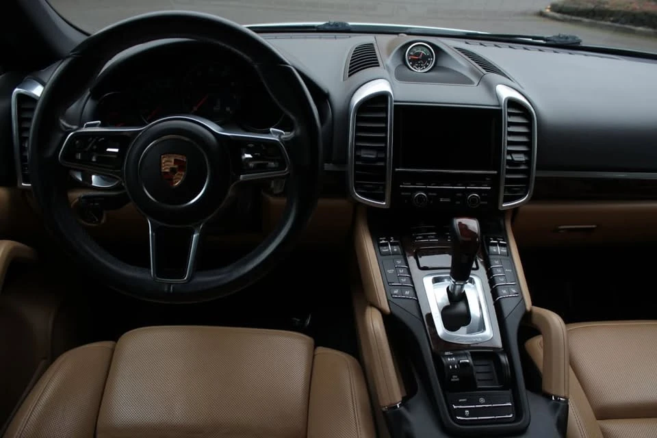 2016 Porsche 958 Cayenne - Image 17 of 20