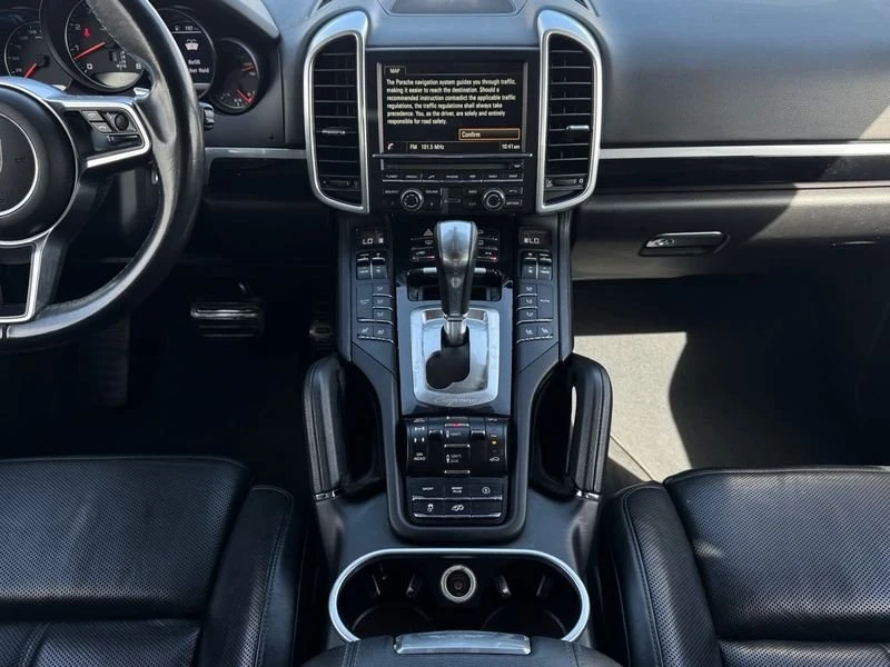 2016 Porsche 958 Cayenne - Image 13 of 20