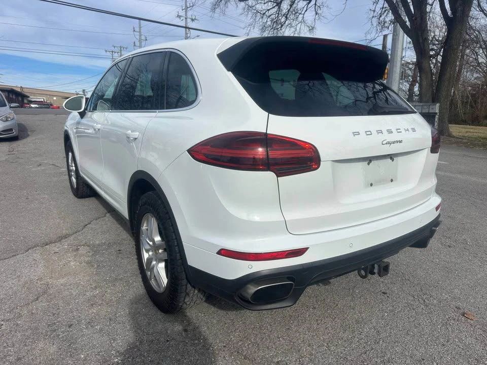 2016 Porsche 958 Cayenne - Image 6 of 20