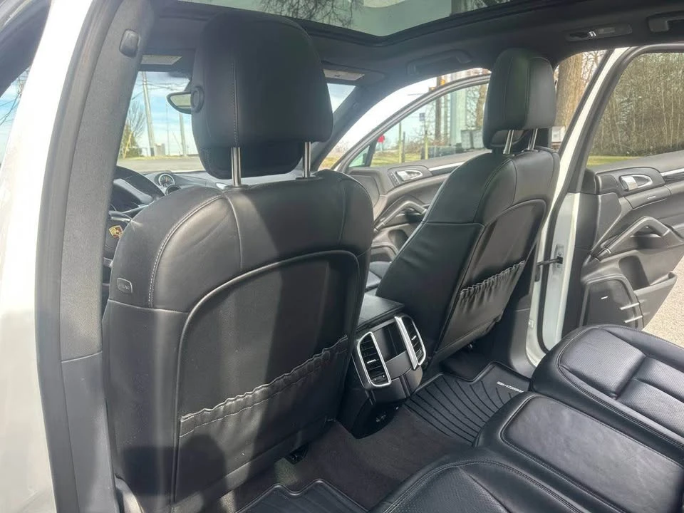 2016 Porsche 958 Cayenne - Image 12 of 20