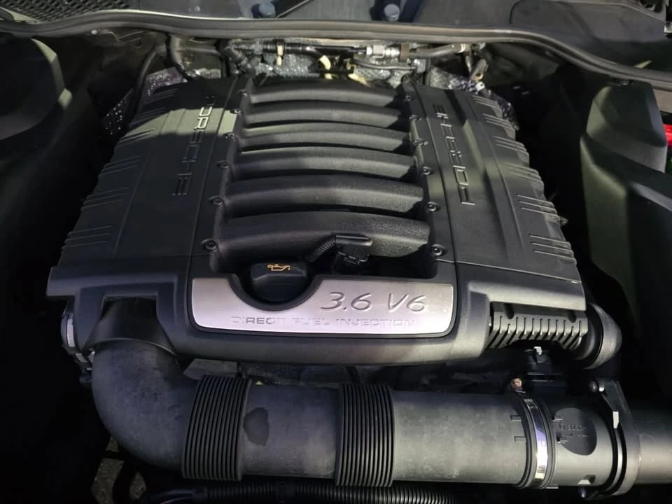 2016 Porsche 958 Cayenne - Image 17 of 18
