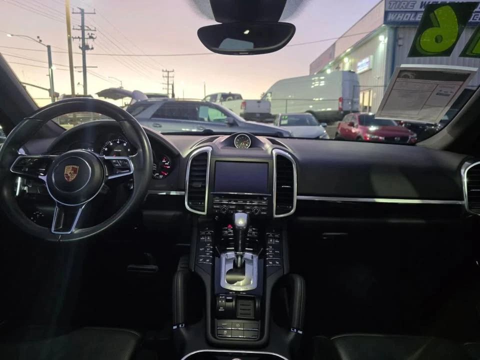 2016 Porsche 958 Cayenne - Image 9 of 18