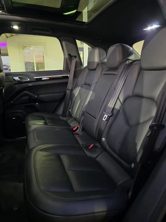 2016 Porsche 958 Cayenne - Image 11 of 18