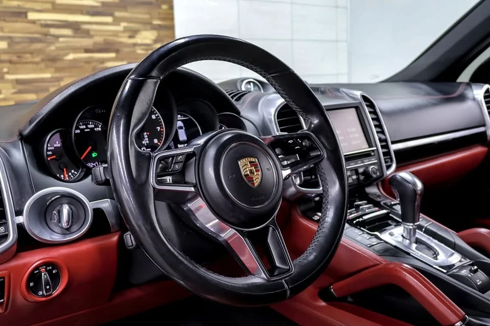 2016 Porsche 958 Cayenne - Image 12 of 19