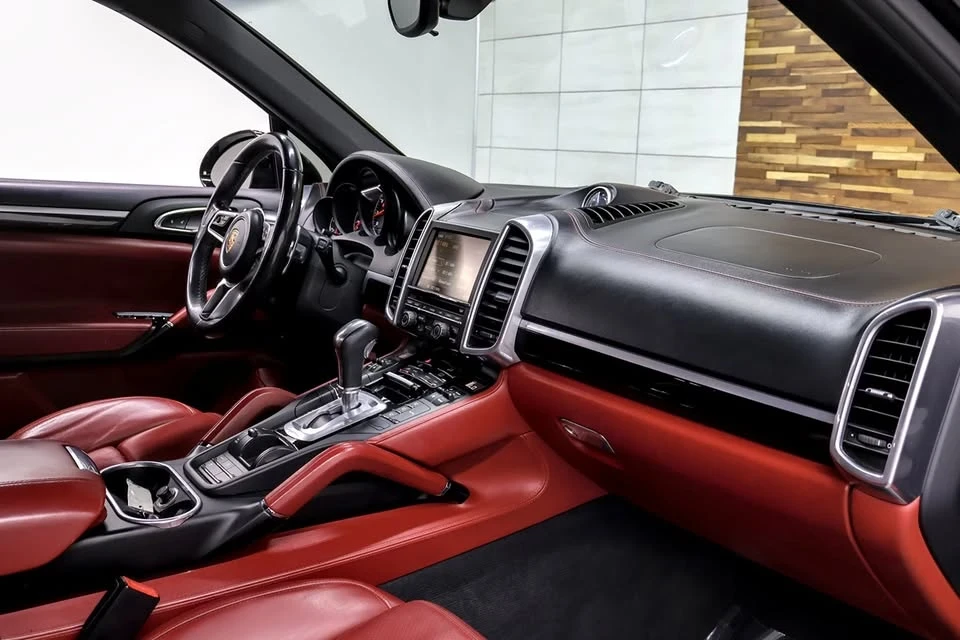 2016 Porsche 958 Cayenne - Image 11 of 19
