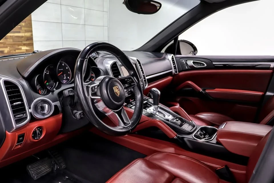 2016 Porsche 958 Cayenne - Image 9 of 19