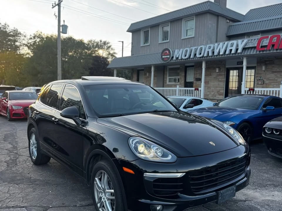 2016 Porsche 958 Cayenne - Image 16 of 19