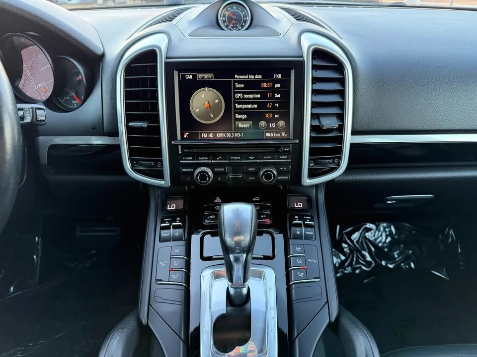 2016 Porsche 958 Cayenne - Image 13 of 19