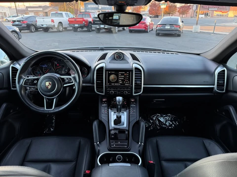 2016 Porsche 958 Cayenne - Image 10 of 19