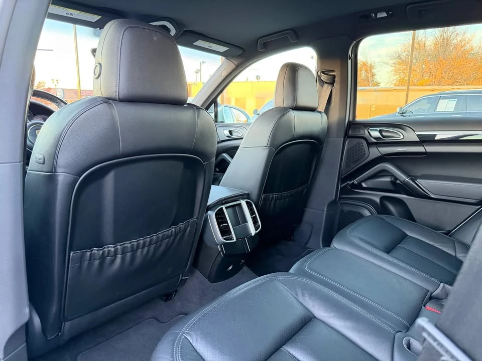 2016 Porsche 958 Cayenne - Image 18 of 19