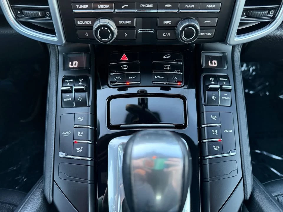 2016 Porsche 958 Cayenne - Image 15 of 19