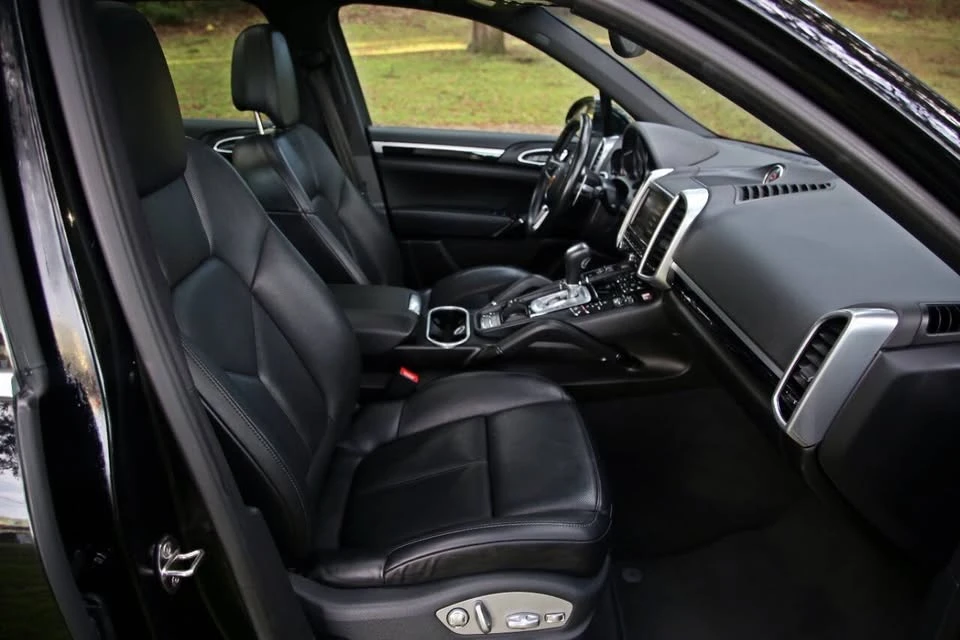 2016 Porsche 958 Cayenne - Image 7 of 14