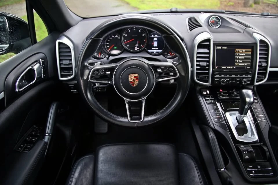 2016 Porsche 958 Cayenne - Image 9 of 14