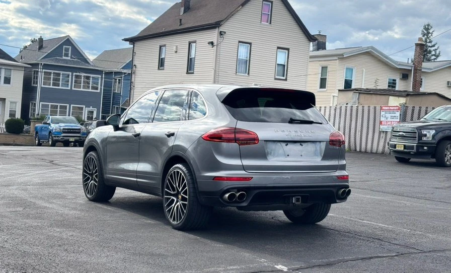 2016 Porsche 958 Cayenne S - Image 6 of 7