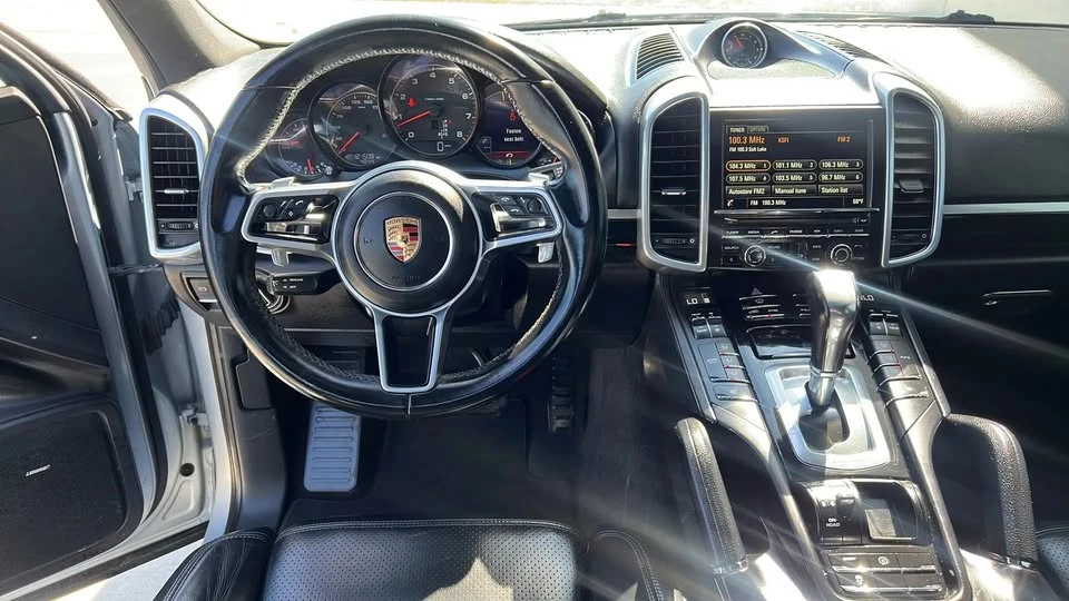 2016 Porsche 958 Cayenne - Image 8 of 20