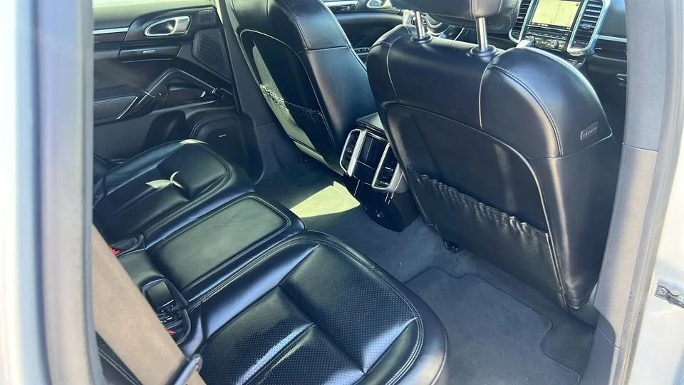 2016 Porsche 958 Cayenne - Image 16 of 20
