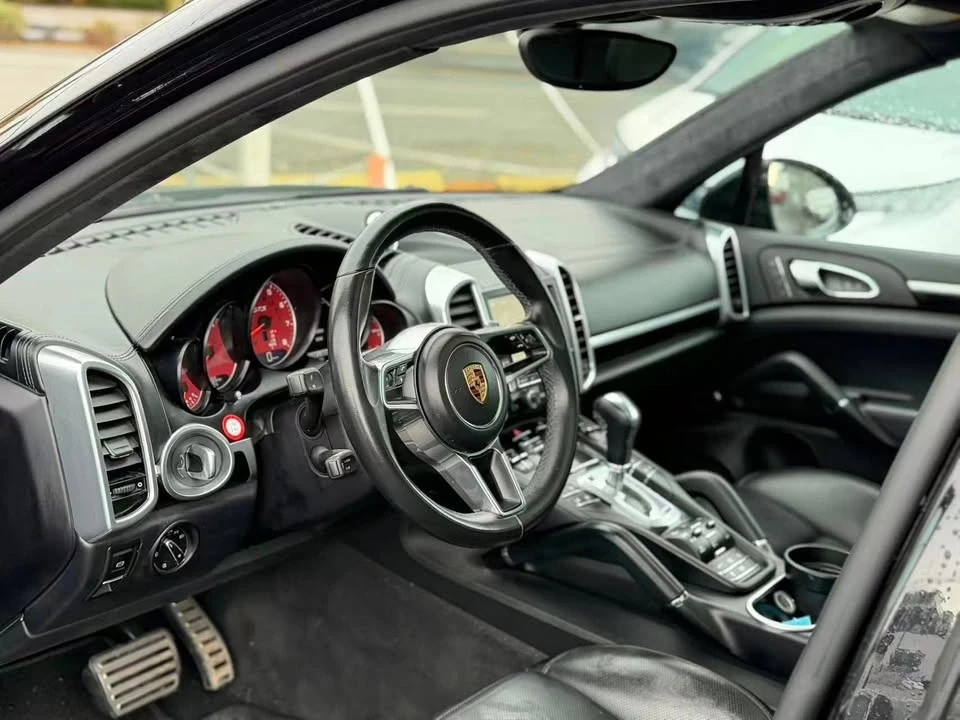 2016 Porsche 958 Cayenne - Image 9 of 16