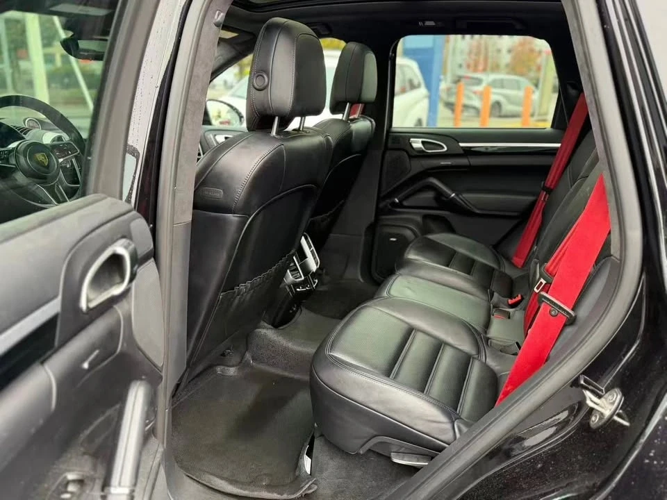 2016 Porsche 958 Cayenne - Image 12 of 16
