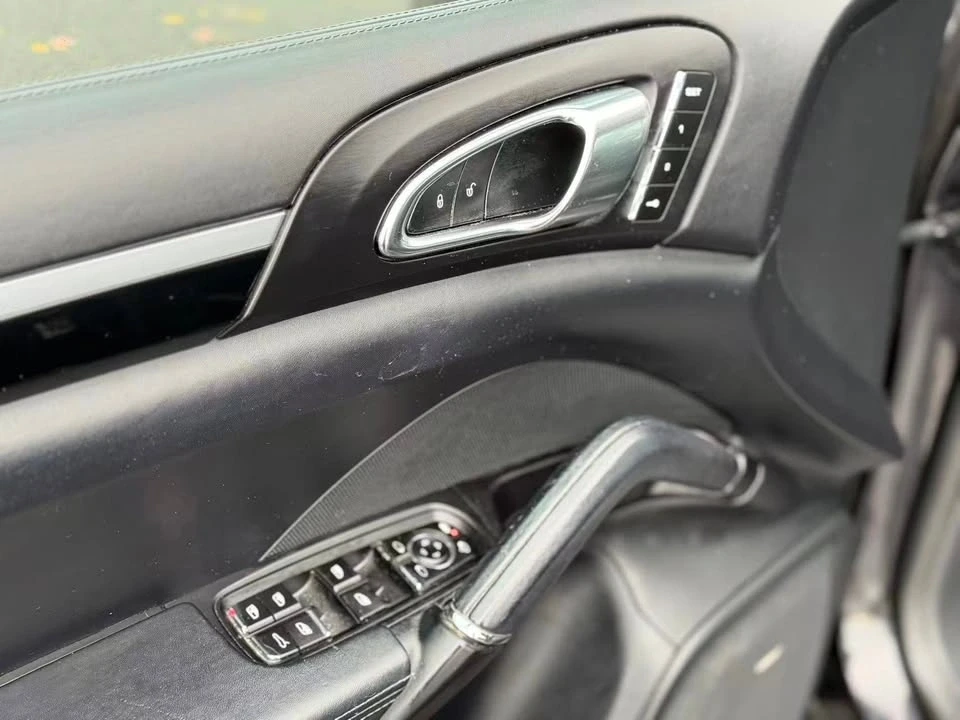 2016 Porsche 958 Cayenne - Image 7 of 16