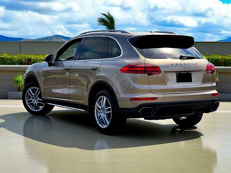 2016 Porsche 958 Cayenne - Image 4 of 20