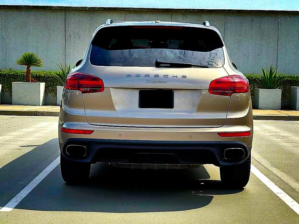 2016 Porsche 958 Cayenne - Image 5 of 20
