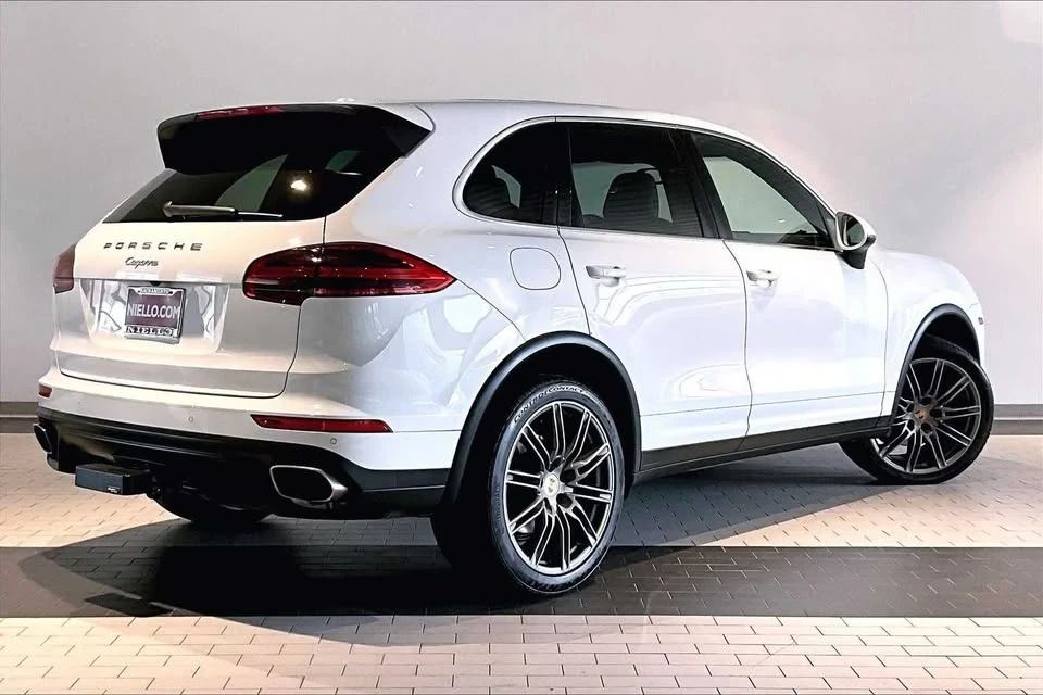 2016 Porsche 958 Cayenne - Image 7 of 20