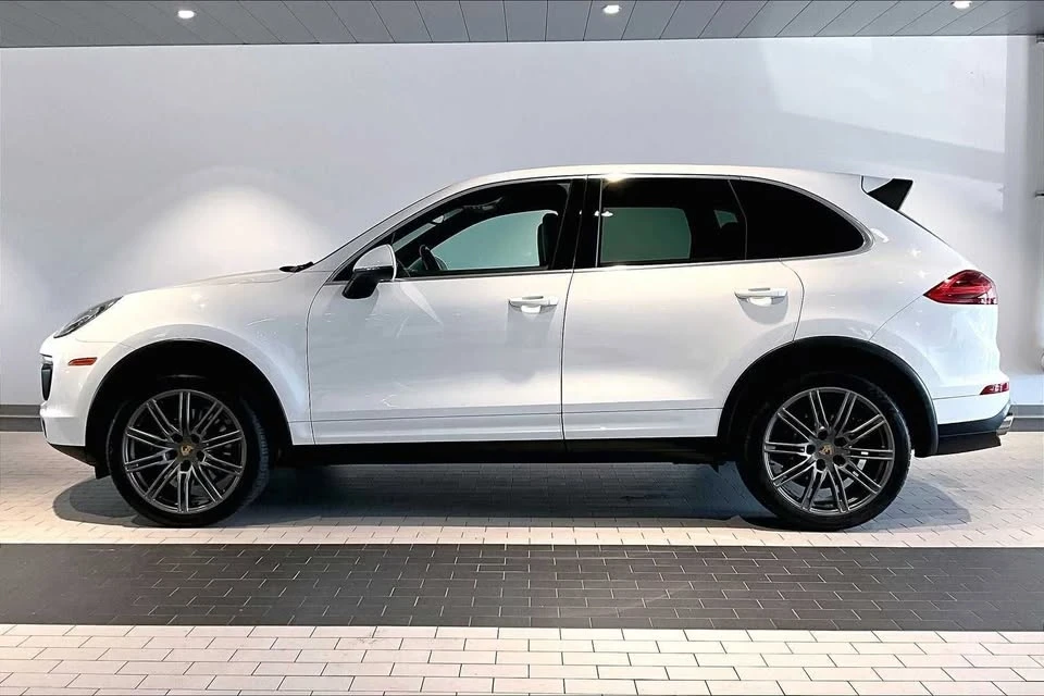 2016 Porsche 958 Cayenne - Image 2 of 20