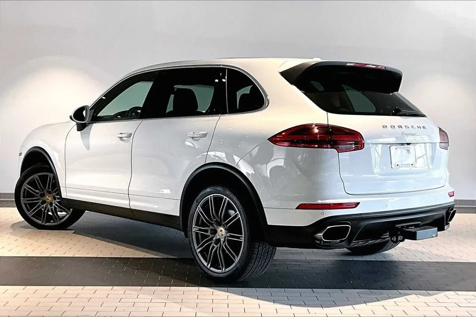2016 Porsche 958 Cayenne - Image 3 of 20