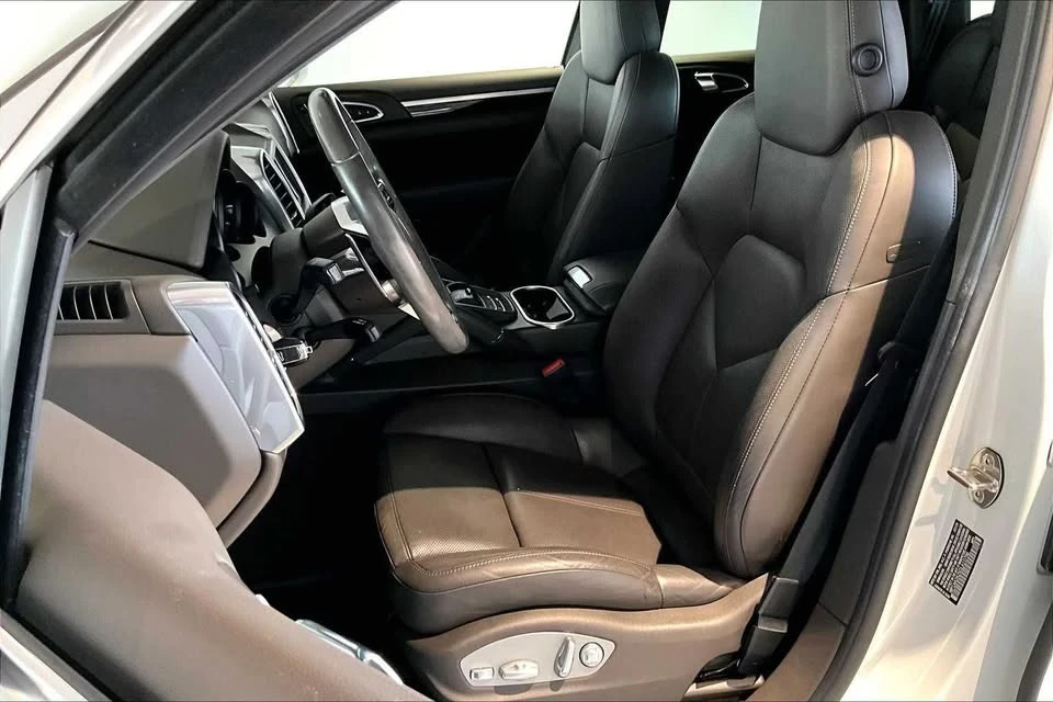 2016 Porsche 958 Cayenne - Image 5 of 20